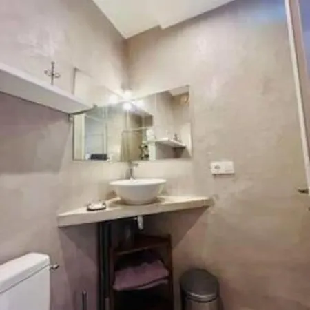 Pour Jeune, 17m2, Proche Centre *